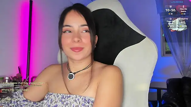 Snapshot of aishellyng20_ chatting on July 1, 4:03 am aishellyng20 online show from July 1, 4:03 am