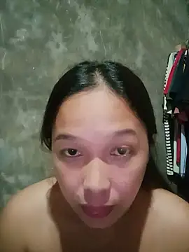 Snapshot of urwomaninlove chatting on June 29, 1:45 am urwomaninlove online show from June 29, 1:45 am