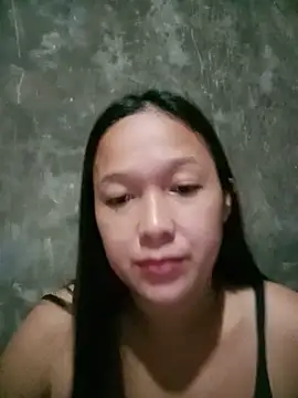 Snapshot of urwomaninlove chatting on June 30, 2:12 am urwomaninlove online show from June 30, 2:12 am