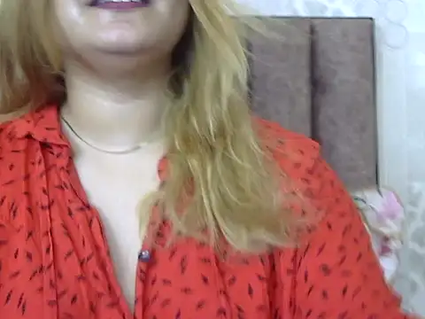 Snapshot of Sexyy_Sana chatting on July 5, 5:25 am Sexyy Sana online show from July 5, 5:25 am