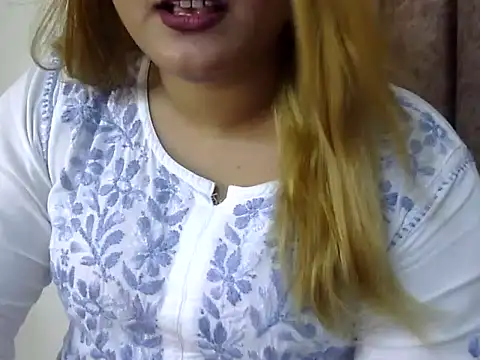 Snapshot of Sexyy_Sana chatting on July 8, 4:11 pm Sexyy Sana online show from July 8, 4:11 pm