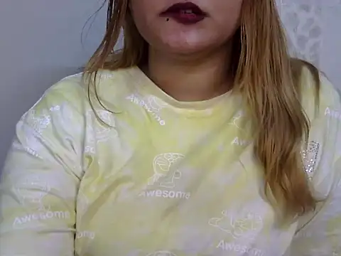 Snapshot of Sexyy_Sana chatting on August 6, 3:25 pm Sexyy Sana online show from August 6, 3:25 pm