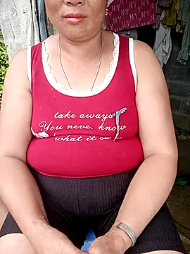 Snapshot of NyloveSquirt chatting on June 26, 6:51 am NyloveSquirt online show from June 26, 6:51 am