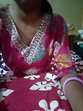 Snapshot of nikku_rao chatting on June 25, 6:29 am nikku rao online show from June 25, 6:29 am