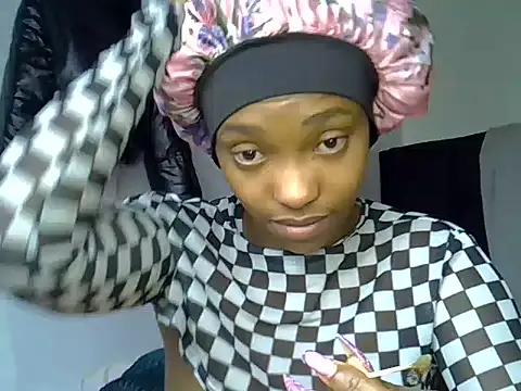 Snapshot of pretty_jaz chatting on June 27, 2:12 pm pretty jaz online show from June 27, 2:12 pm