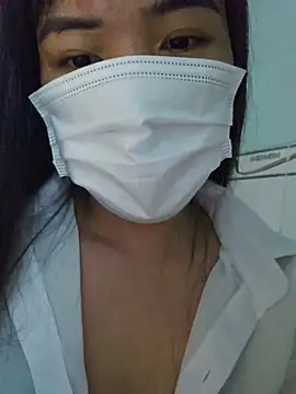 Snapshot of cherry_chjan chatting on July 28, 11:17 am cherry chjan online show from July 28, 11:17 am