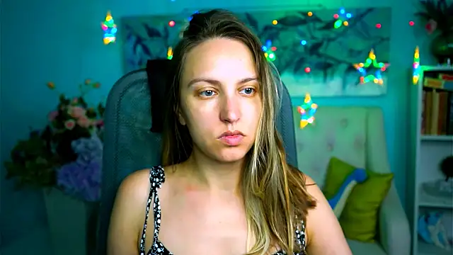 ErinWise online show from July 25, 8:23 am