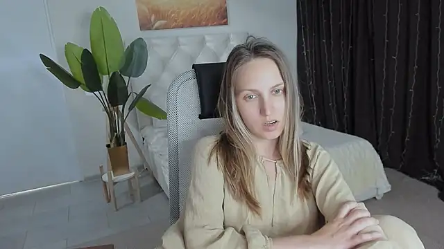 ErinWise online show from July 28, 2:24 pm