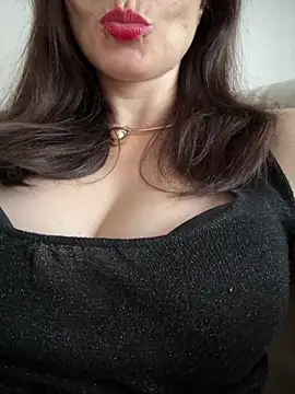 Snapshot of Lisse_of_striptease chatting on July 16, 5:08 pm Lisse of striptease online show from July 16, 5:08 pm