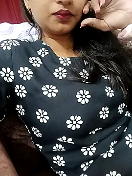 Snapshot of avii5 chatting on July 14, 3:22 am avii5 online show from July 14, 3:22 am