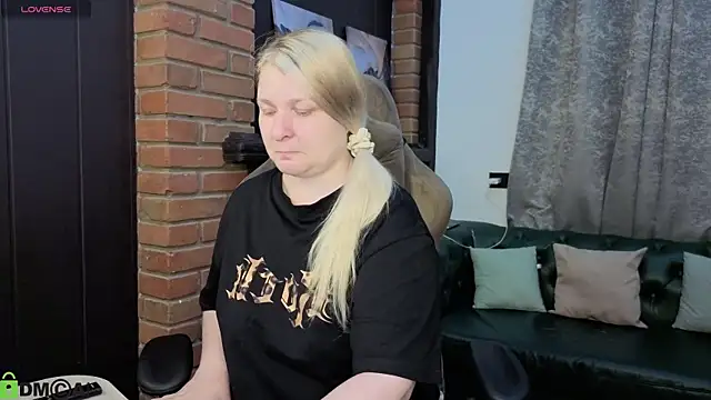 Snapshot of Ammy_Soon chatting on June 26, 1:10 am Ammy Soon online show from June 26, 1:10 am