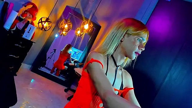 love amor  online show from December 12, 6:47 am