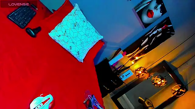 love amor  online show from January 19, 7:15 pm