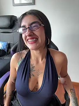 Snapshot of JennaNovva chatting on July 28, 4:05 pm JennaNovva online show from July 28, 4:05 pm