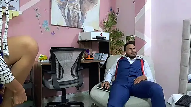 Snapshot of Pineappleflipped chatting on July 16, 3:45 am Pineappleflipped online show from July 16, 3:45 am