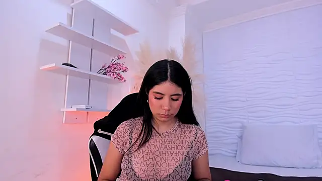 Snapshot of AylinLove_ chatting on July 25, 11:08 am AylinLove online show from July 25, 11:08 am