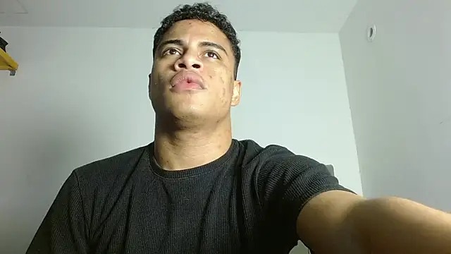 Snapshot of Jose_And_Daniel chatting on July 13, 5:21 am Jose And Daniel online show from July 13, 5:21 am