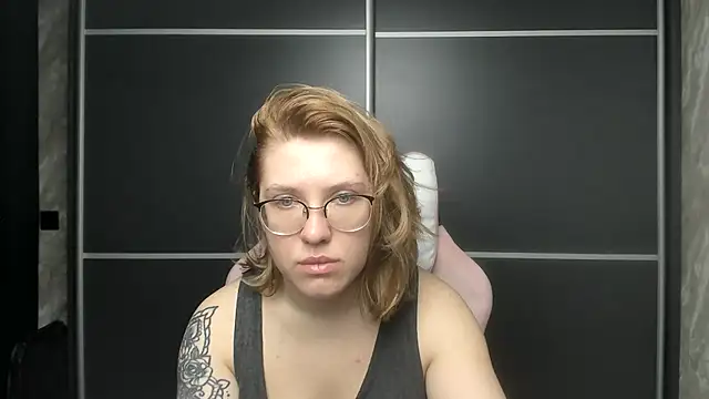 Reginasmilee online show from February 10, 4:08 am