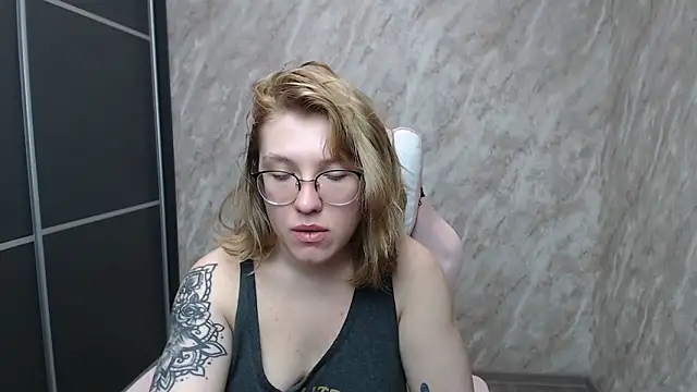 Reginasmilee online show from February 16, 5:59 pm