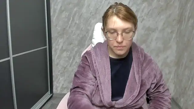 Reginasmilee online show from February 22, 4:29 am