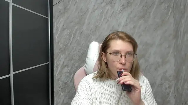 Reginasmilee online show from February 23, 3:51 pm