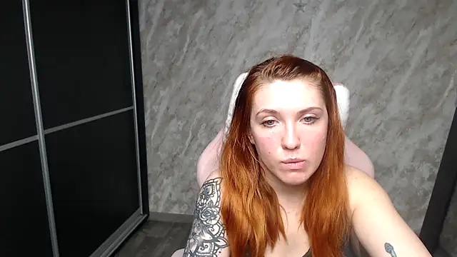 Reginasmilee online show from February 14, 2:36 pm