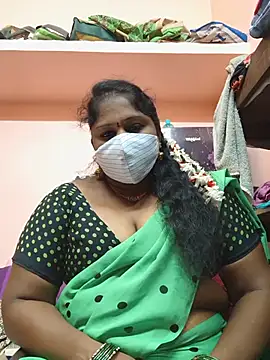 Snapshot of yalini1431 chatting on June 27, 6:24 pm yalini1431 online show from June 27, 6:24 pm