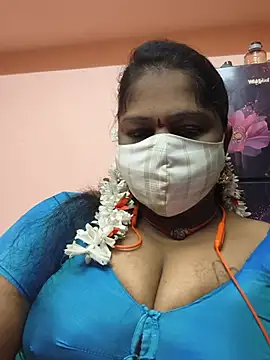 Snapshot of yalini1431 chatting on July 15, 8:14 pm yalini1431 online show from July 15, 8:14 pm