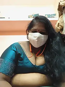 Snapshot of yalini1431 chatting on July 20, 8:33 pm yalini1431 online show from July 20, 8:33 pm