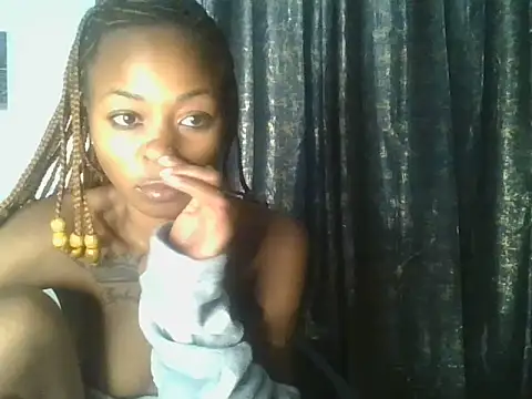 Snapshot of Prettyquueen chatting on June 30, 4:02 am Prettyquueen online show from June 30, 4:02 am