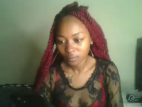Snapshot of Prettyquueen chatting on August 2, 4:44 am Prettyquueen online show from August 2, 4:44 am