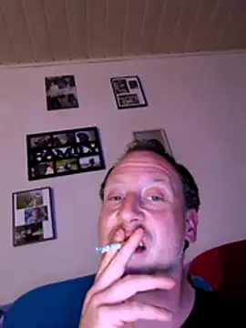 Snapshot of Geilerlutscher35 chatting on July 26, 11:44 pm Geilerlutscher35 online show from July 26, 11:44 pm