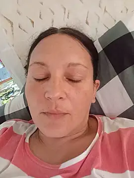 Snapshot of Irisssska chatting on July 6, 7:38 am Irisssska online show from July 6, 7:38 am