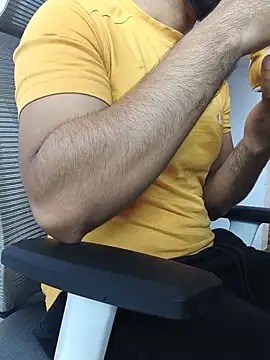 Snapshot of 8inch_hunk19 chatting on July 9, 6:06 am 8inch hunk19 online show from July 9, 6:06 am