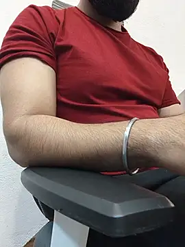 Snapshot of 8inch_hunk19 chatting on July 18, 1:37 pm 8inch hunk19 online show from July 18, 1:37 pm