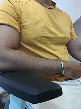 Snapshot of 8inch_hunk19 chatting on July 28, 12:48 pm 8inch hunk19 online show from July 28, 12:48 pm