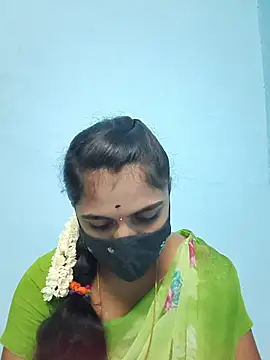 Snapshot of Megavarthinii chatting on July 14, 1:39 pm Megavarthinii online show from July 14, 1:39 pm