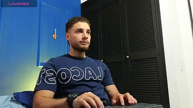 Kiing 001 online show from July 12, 7:16 pm