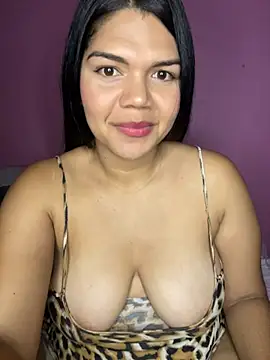 Snapshot of Miss_Sami0921 chatting on August 8, 3:19 am Miss Sami0921 online show from August 8, 3:19 am