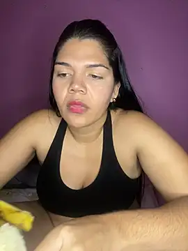 Snapshot of Miss_Sami0921 chatting on August 9, 5:12 am Miss Sami0921 online show from August 9, 5:12 am