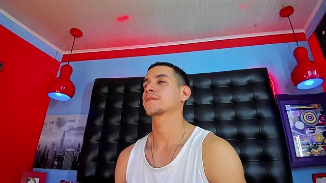 Snapshot of Jamexxx1_ chatting on July 28, 4:30 am Jamexxx1 online show from July 28, 4:30 am