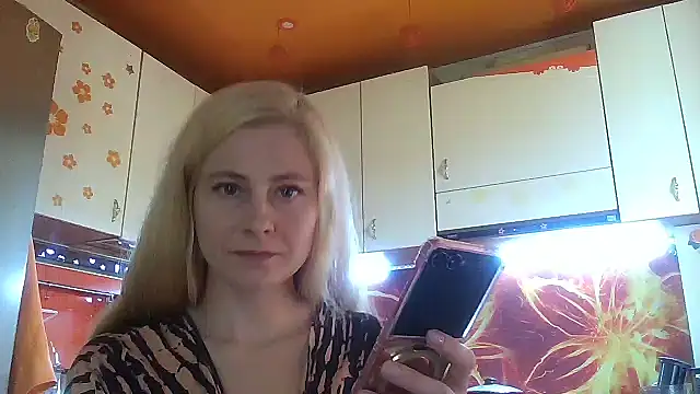 Vexieeka online show from June 30, 1:45 pm