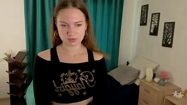 Snapshot of WillowLaigle chatting on July 31, 2:11 am WillowLaigle online show from July 31, 2:11 am