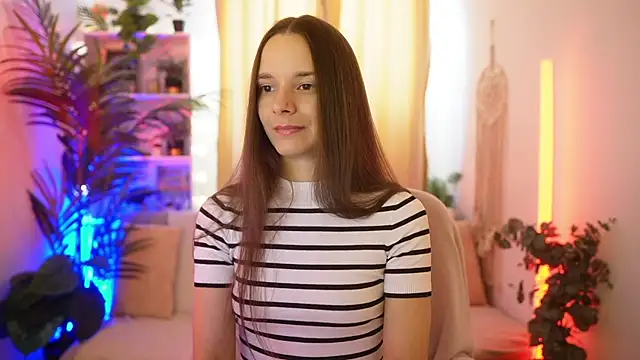 Snapshot of Anna_Leah_ chatting on July 9, 1:37 pm Anna Leah online show from July 9, 1:37 pm