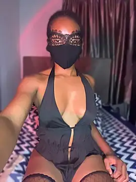 Snapshot of Seductresss chatting on June 25, 5:12 am Seductresss online show from June 25, 5:12 am