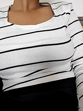 Snapshot of Sapna_120 chatting on June 30, 11:00 am Sapna 120 online show from June 30, 11:00 am