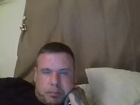 Snapshot of hotwetblondendaddy chatting on July 11, 8:06 am hotwetblondendaddy online show from July 11, 8:06 am