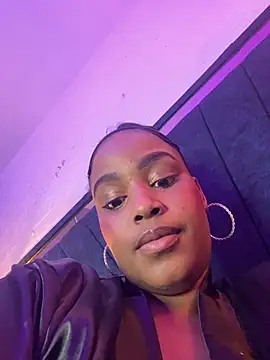 Snapshot of Ayla_Noir chatting on June 30, 6:53 pm Ayla Noir online show from June 30, 6:53 pm