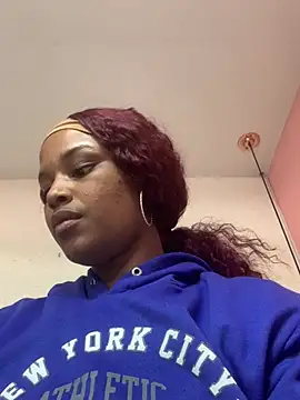 Snapshot of Ayla_Noir chatting on July 8, 7:29 pm Ayla Noir online show from July 8, 7:29 pm