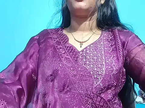 Snapshot of Adhiti_1 chatting on July 22, 6:11 pm Adhiti 1 online show from July 22, 6:11 pm